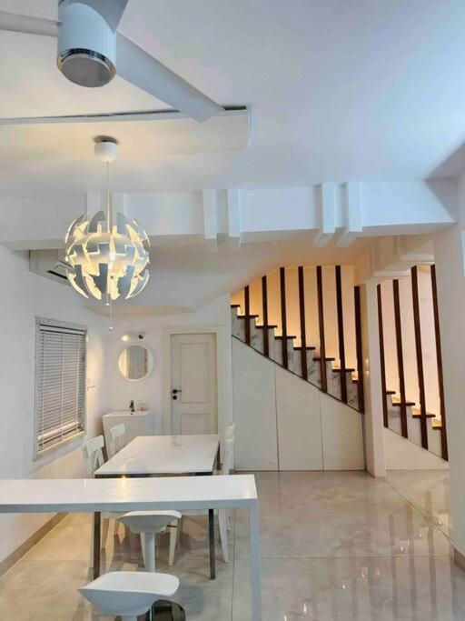 White House Sky View Theatre Villa In Gachibowli エクステリア 写真