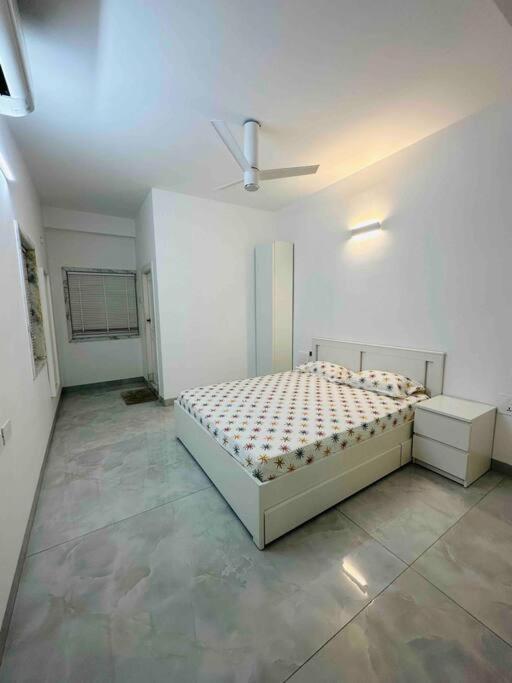White House Sky View Theatre Villa In Gachibowli エクステリア 写真