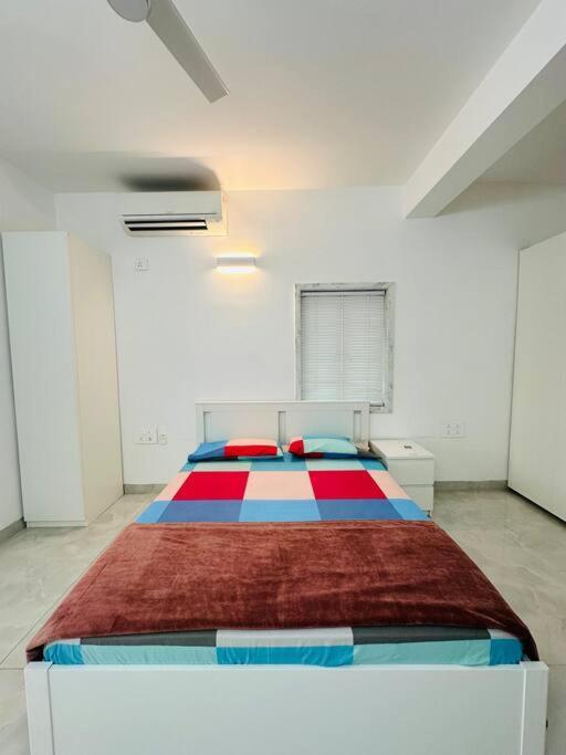 White House Sky View Theatre Villa In Gachibowli エクステリア 写真
